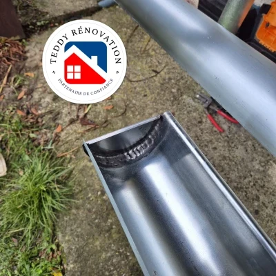 Gouttière zinc soudure plomb et étain